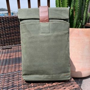 Incase Pathway Field Bag - fits 13” mac laptop